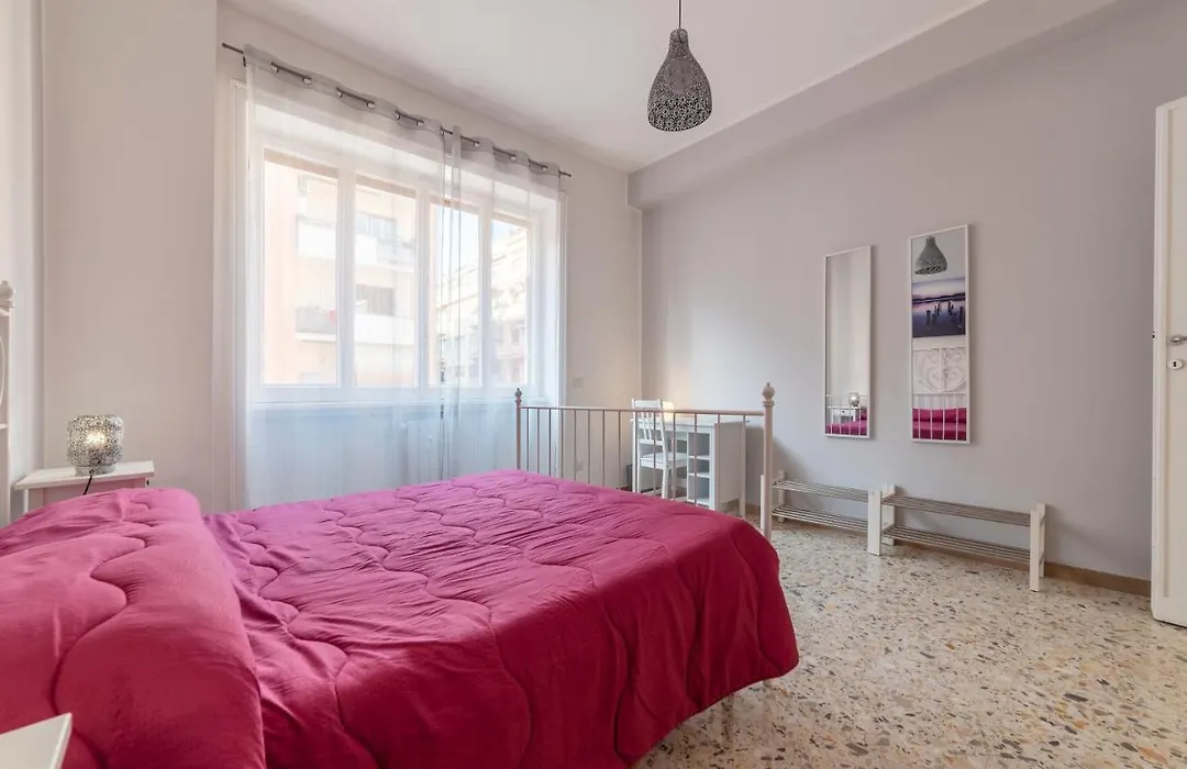 Guesthost - Musei Vaticani & Cipro Mm Apartment-1